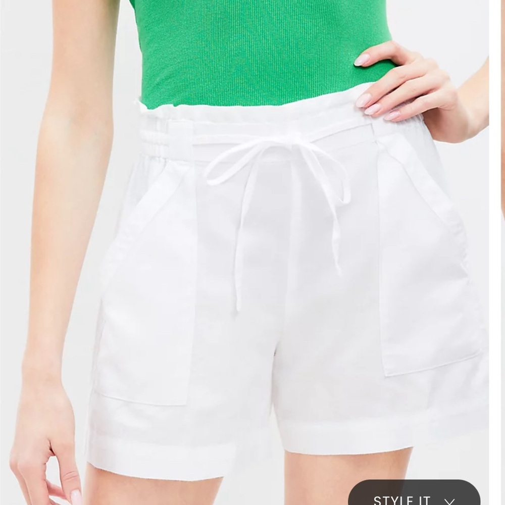 LOFT petite pull-on linen cotton shorts